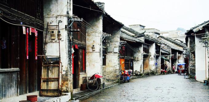 我和我爸吵架了。 我爸打了我几下，然后我也还手打他了。他现在正在气头上说以后不管我了。让我自生自灭游戏画面